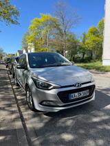 Hyundai i20 1.0 T-GDI 88kW blue Active Passion Plus ... - Hyundai i20 mit Panoramadach