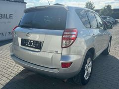 Fahrzeugabbildung Toyota RAV 4 2.0 4x2 Sol AHK SCHECKHEFTGEPFLEGT