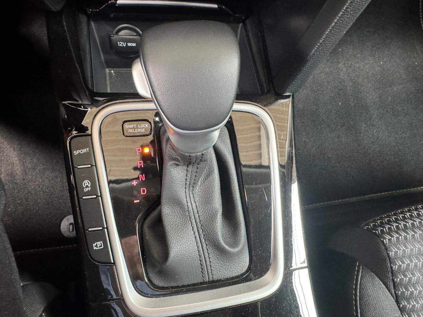 Kia Ceed_sw Sportswagon Spirit 1.5T 140 DCT7 SPI STD