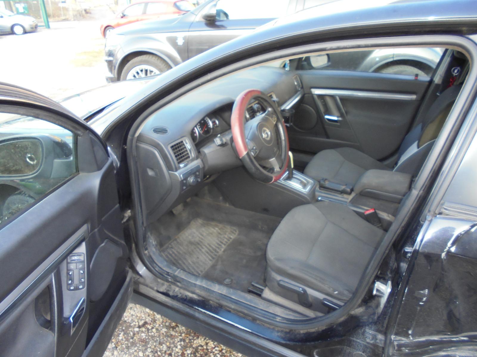 Opel Vectra 2006 — вигляд ззаду