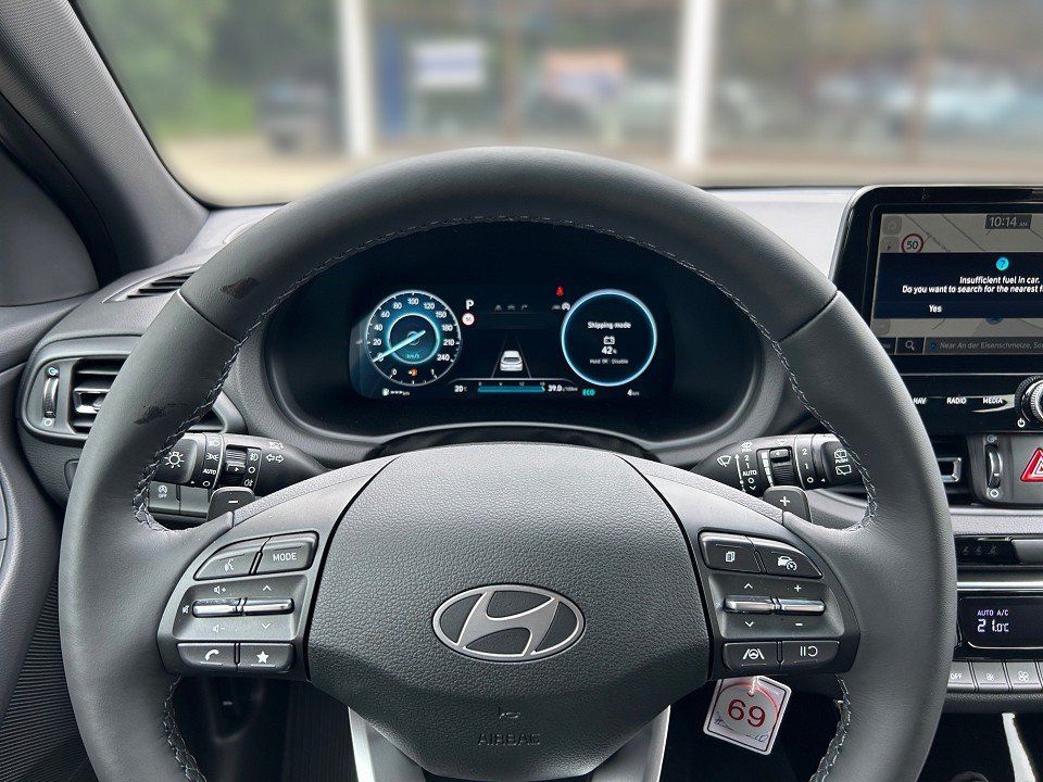 Fahrzeugabbildung Hyundai i30 MY25 1.5T 48V 7DCT ADVANTAGE NAV+LED+KAMERA+