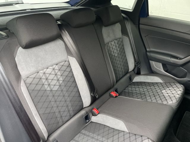 Taigo 1.0 TSI DSG R-Line Black Style Kamera/Pano