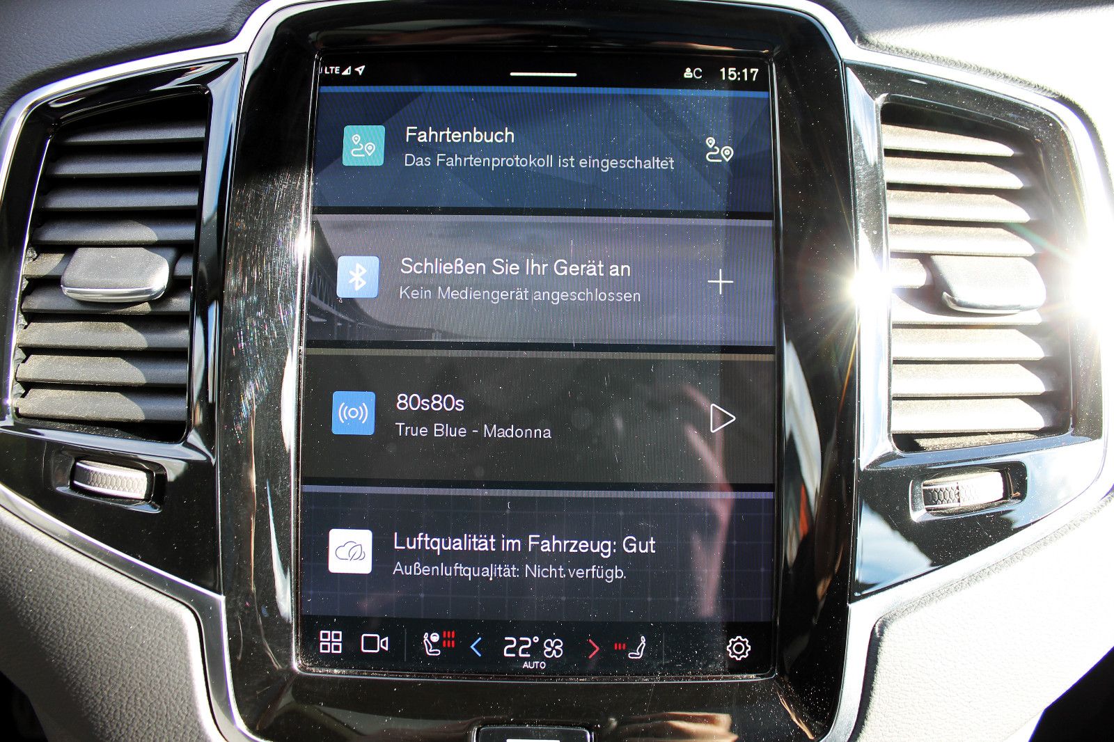 Fahrzeugabbildung Volvo XC90 B5 AWD Ultimate Bright 7-Stz. 360° ACC PANO