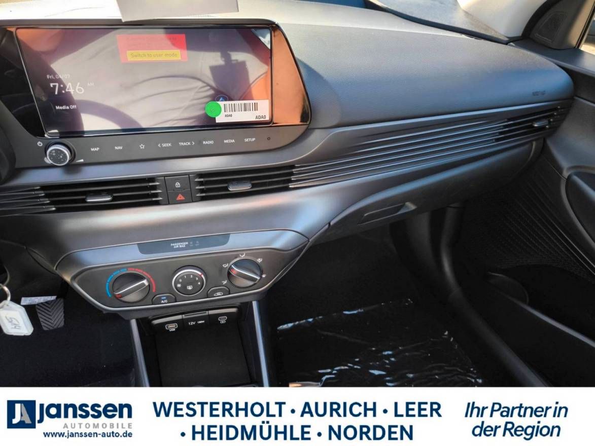 Fahrzeugabbildung Hyundai BAYON Select PDC KlimaStart-Stopp Navi Rückfahr