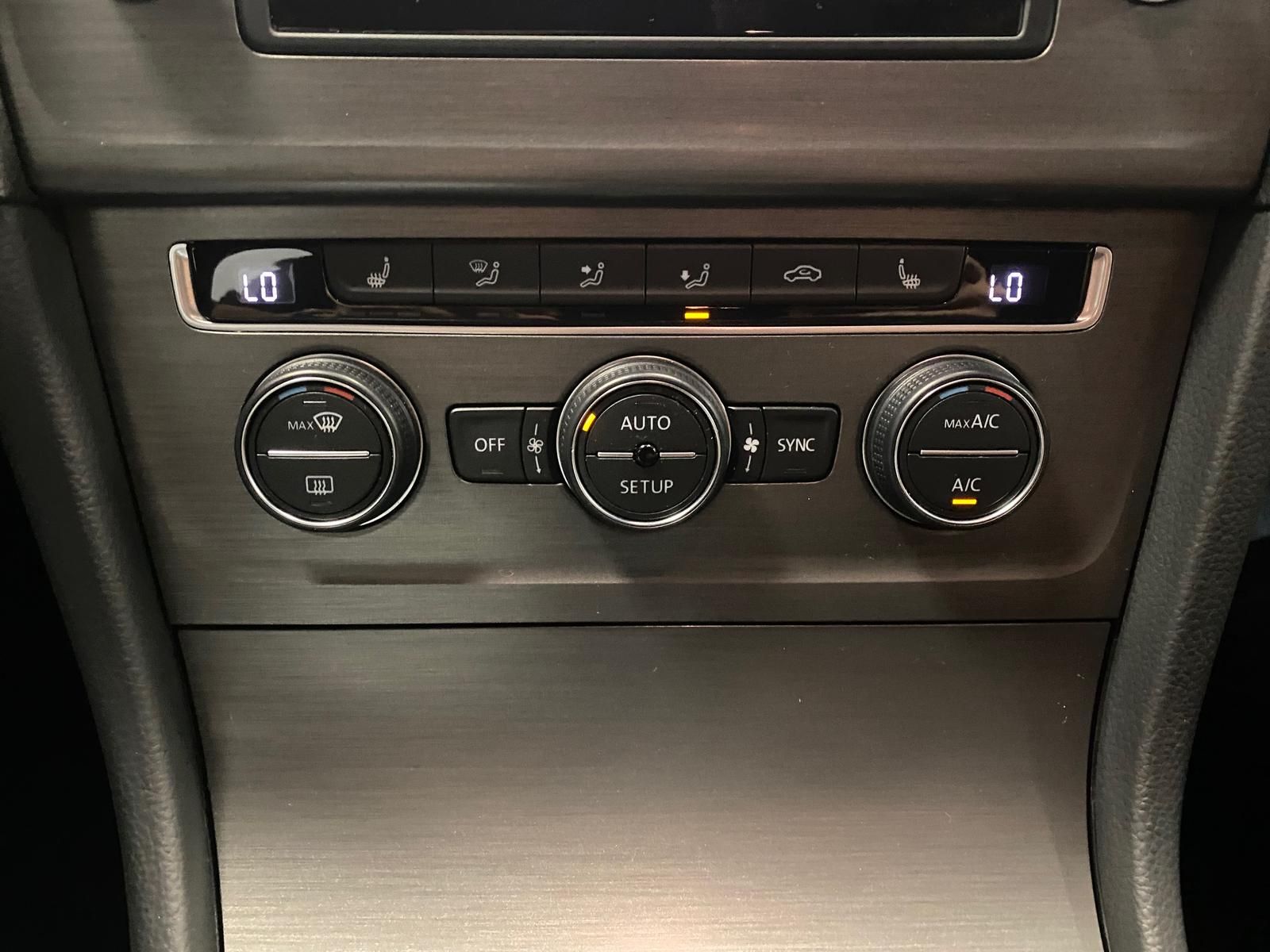 Fahrzeugabbildung Volkswagen Golf VII Comfortline+ALLWETTER+2-ZKLIMA+PDC+HEIZ