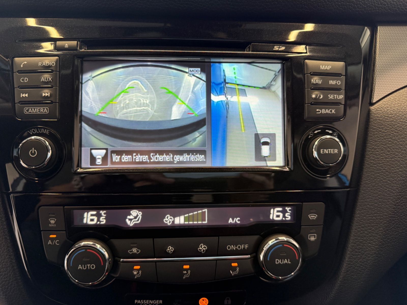 Fahrzeugabbildung Nissan Qashqai N-Connecta, 360° Kamera, Navi, Winterpa.