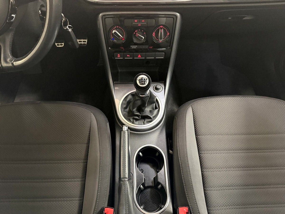 Volkswagen Beetle Cabriolet 1.4 TSI BMT R-Line PDC Klima  foto 14
