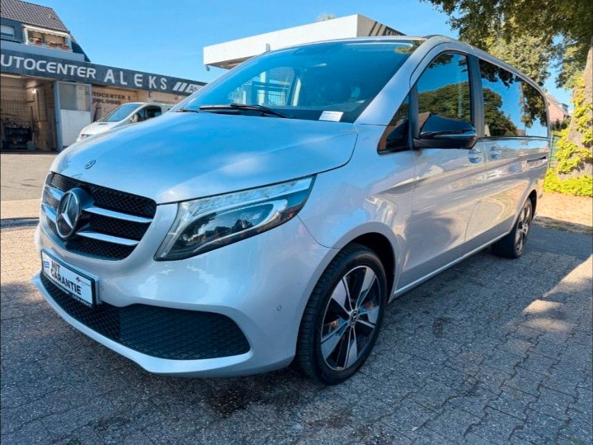 Image of Mercedes-Benz 220