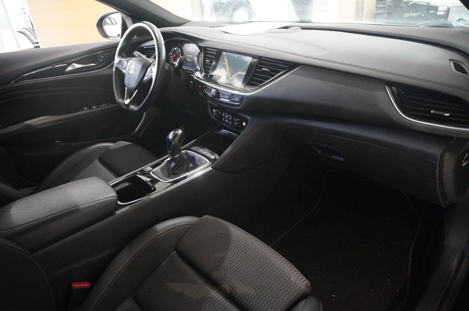 Fahrzeugabbildung Opel Insignia B GS 1.5T INNOV. NAVI/LED/KAMERA/SPORT