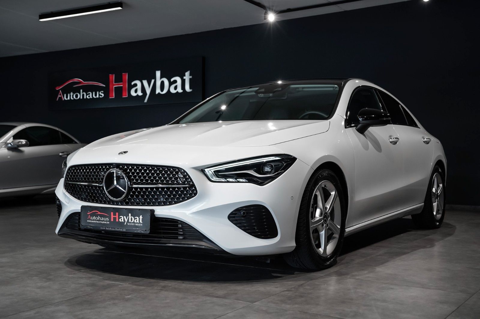 Mercedes-Benz CLA 250 4M Coupe Pano-DISTR-MBUX-Leder-Kamera foto 3