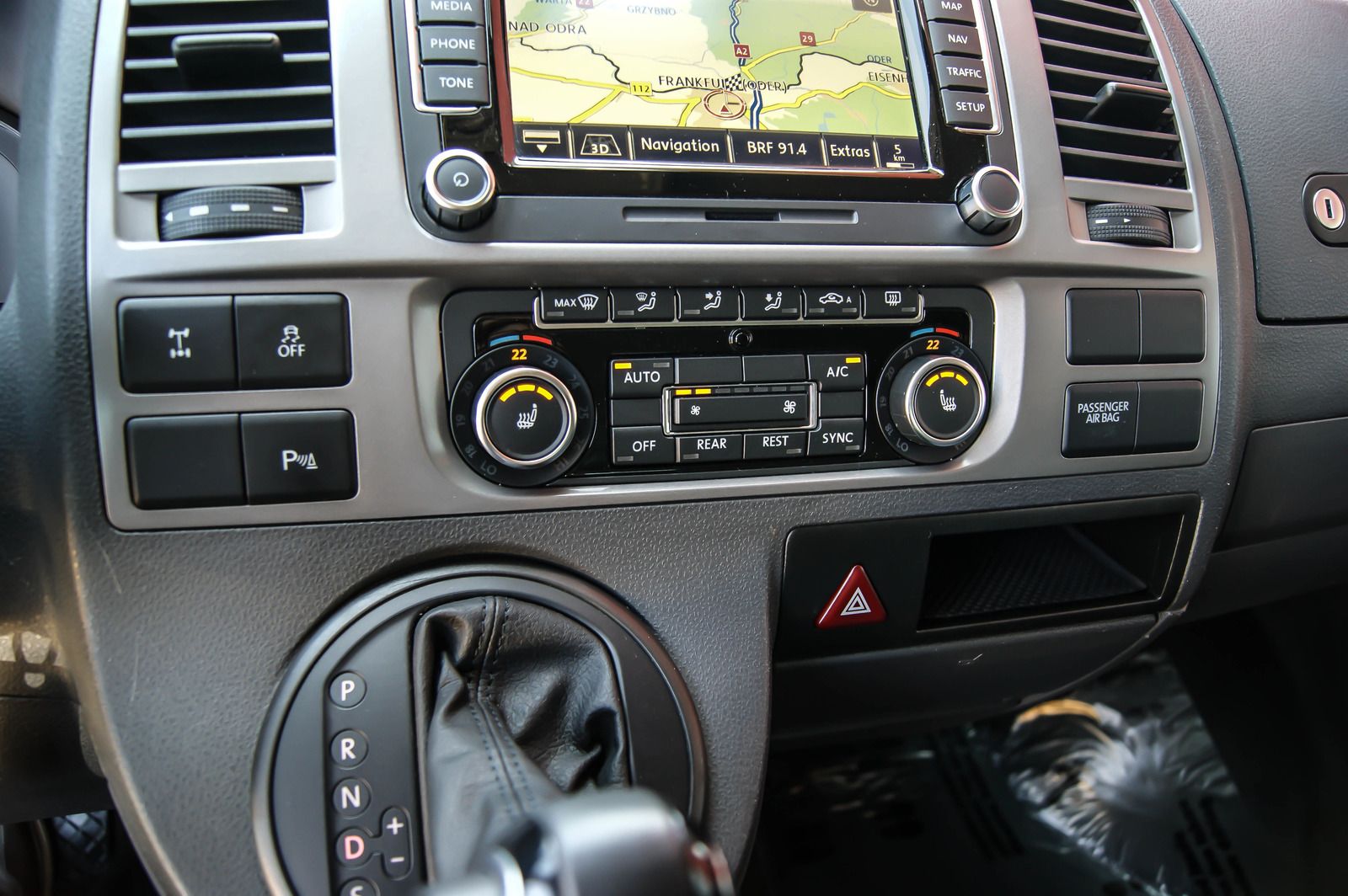 Fahrzeugabbildung Volkswagen T5 California Beach Aufstelldach 4Motion DSG 2HD