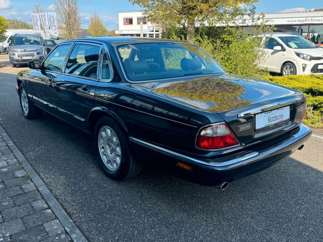 JAGUAR XJ 4.0 Sovereign