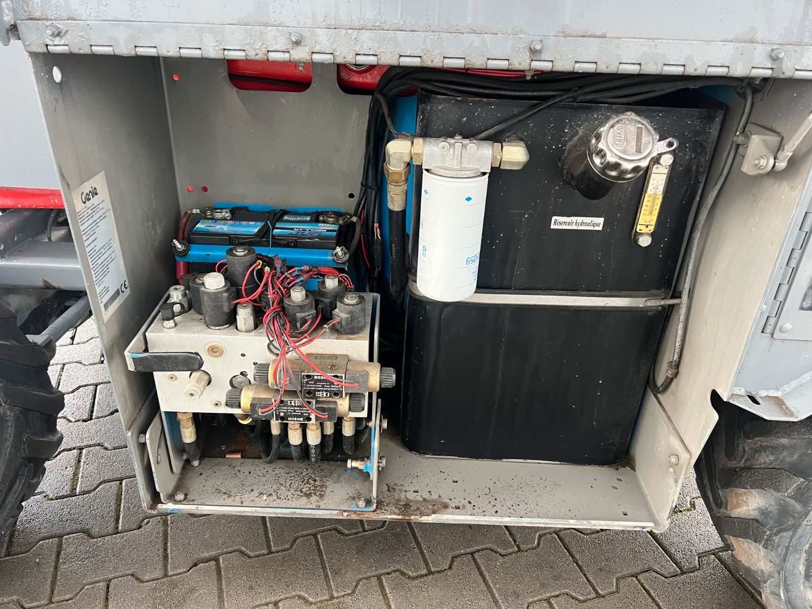 Fahrzeugabbildung Genie GS 2668 / 2.465h / Allrad / Arbeitshöhe: 9,90m