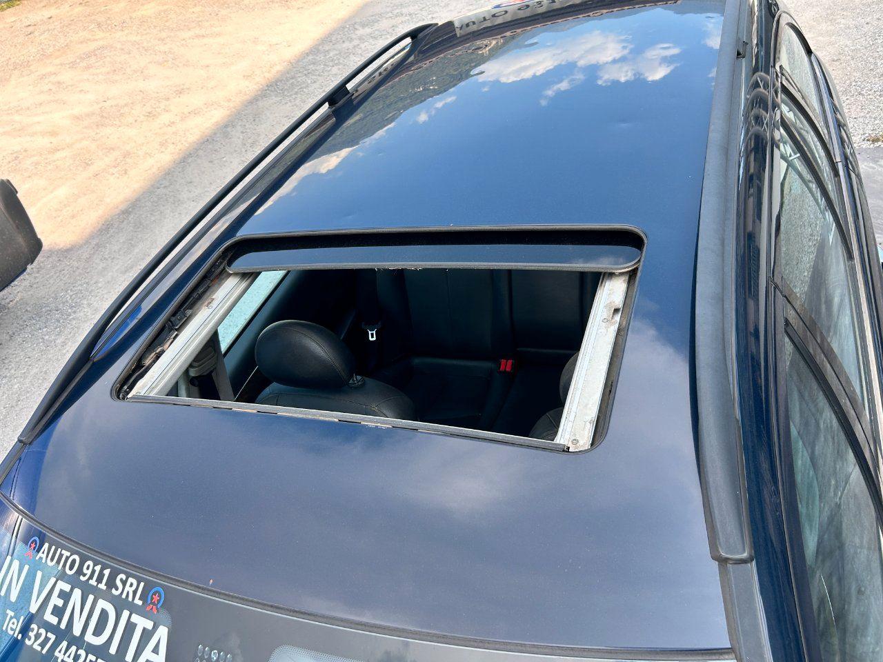 Mercedes-Benz E270 2004 — photo 11