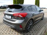 Ford Focus 2.3 EcoBoost ST *Frühlings-ANGEBOT* - : Angebot