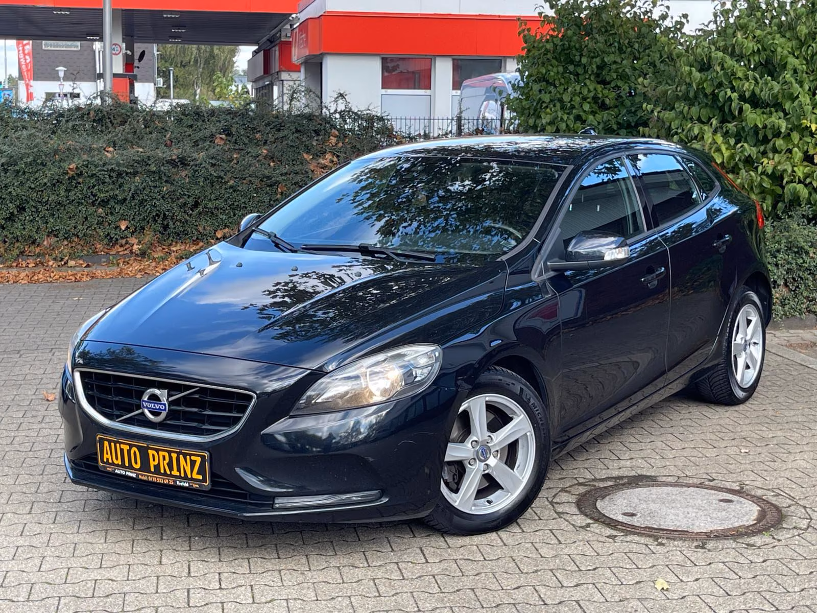 Volvo V40 Kinetic 1.6| KLIMA| TÜV NEU| PDC| TEMPO| STA