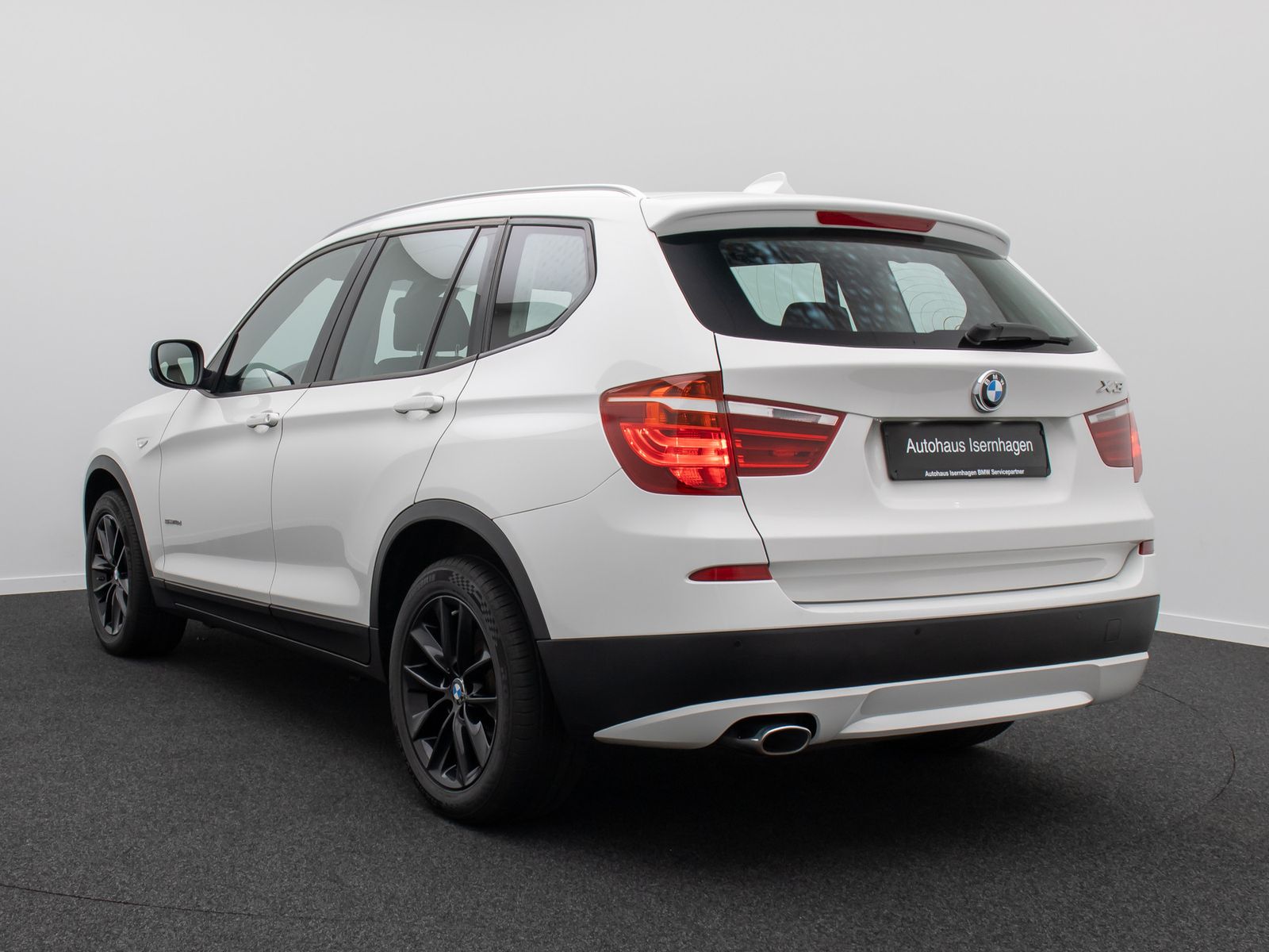 Fahrzeugabbildung BMW X3 sD18d HUD Bi-Xenon FernlichAss NavviBisiness