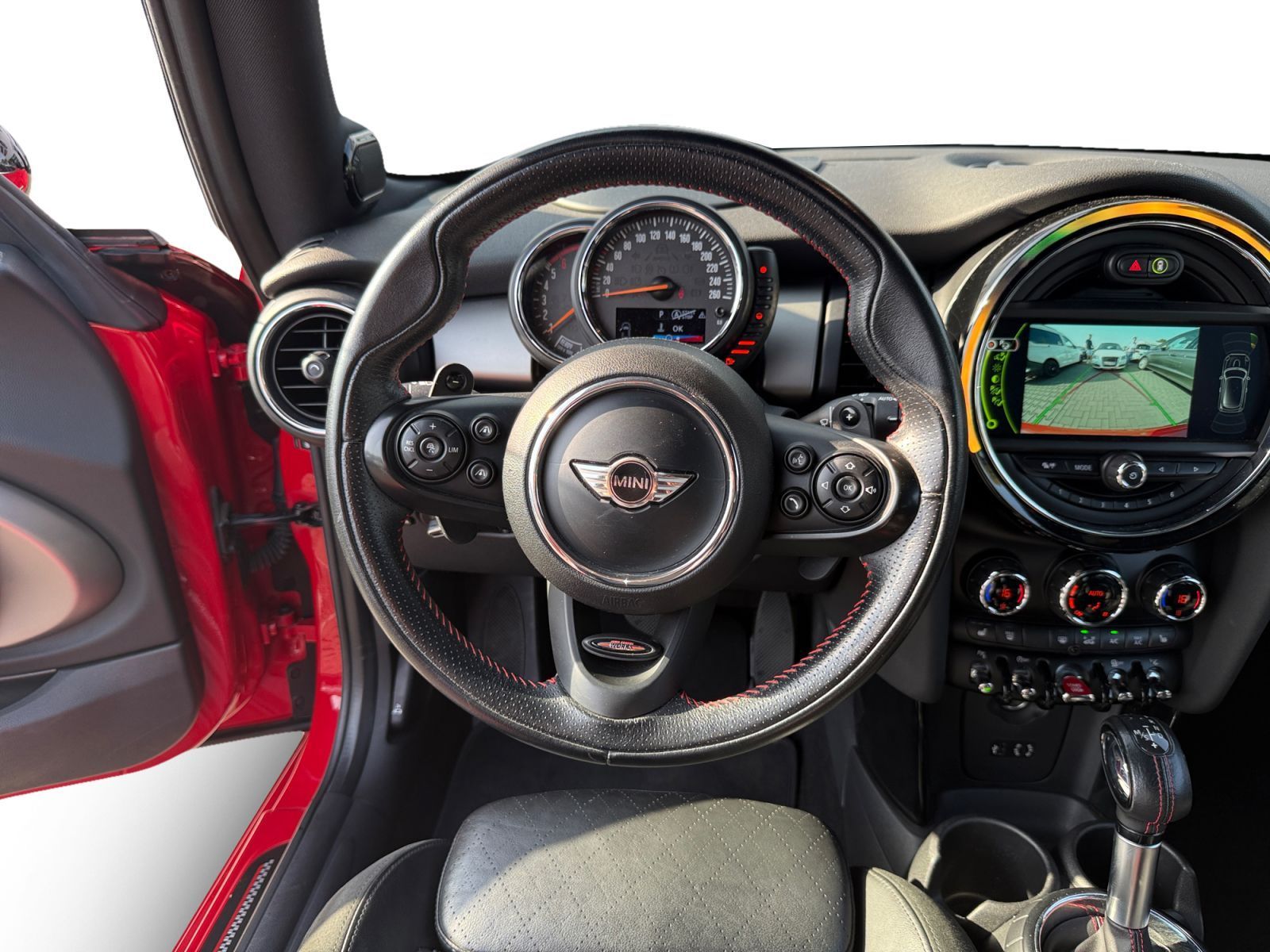 Fahrzeugabbildung MINI Cooper SD Mini Cooper SD *HEAD-UP*HARMAN*RFK