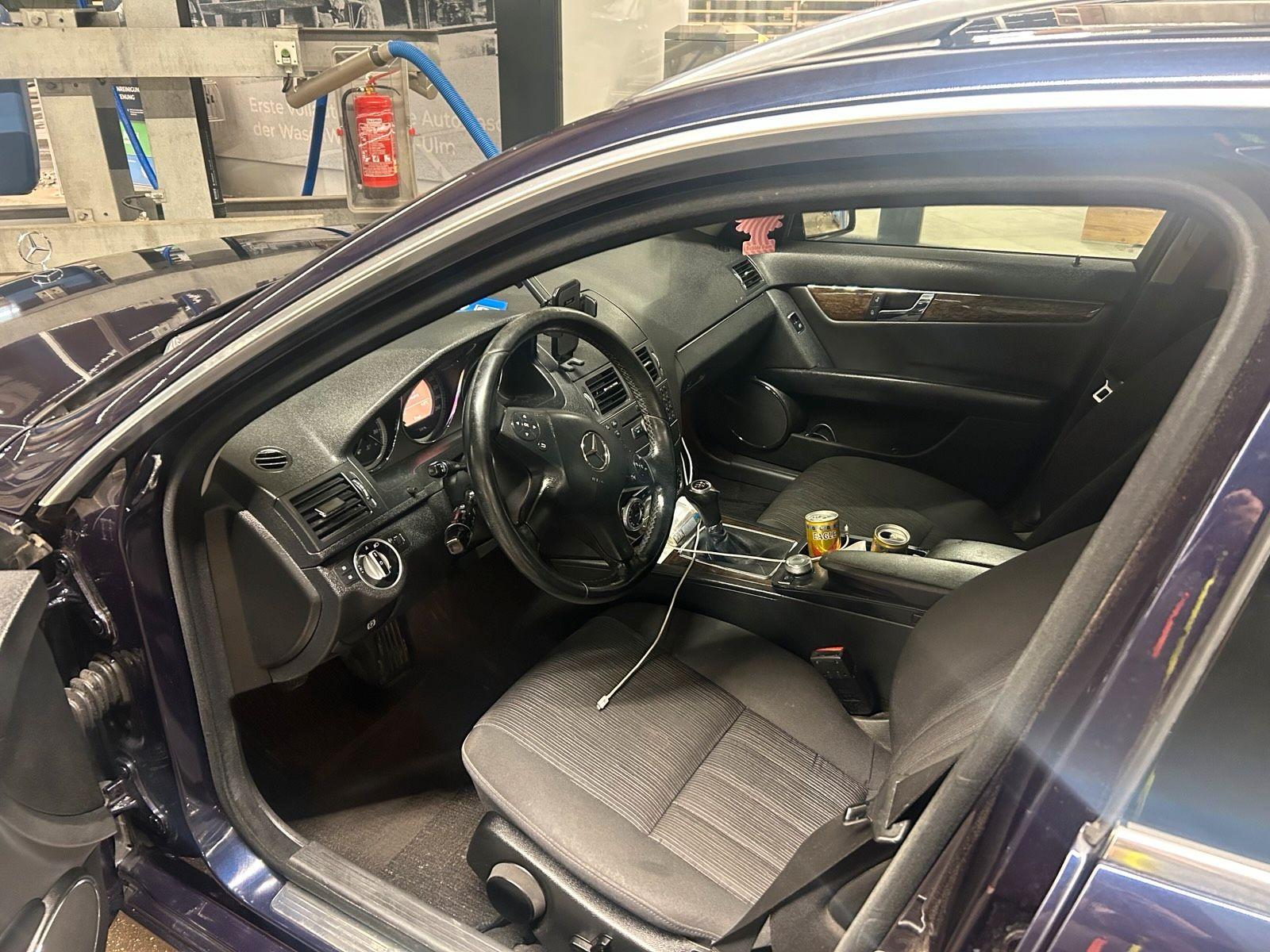 Mercedes-Benz 200 2010 — photo 6