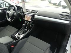 Fahrzeugabbildung Skoda Superb Combi 1.6 TDI DSG Ambition *XEN*NAVI*ACC*
