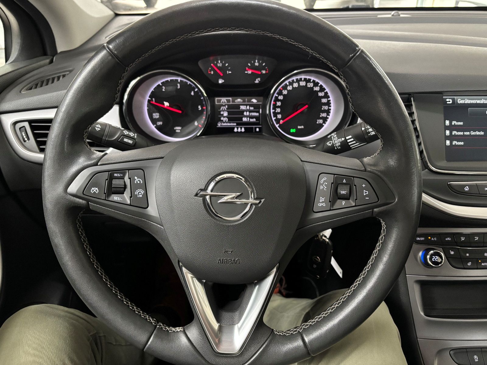 Fahrzeugabbildung Opel Astra K Sports Tourer Edition 1.5l CTDi + Navi +