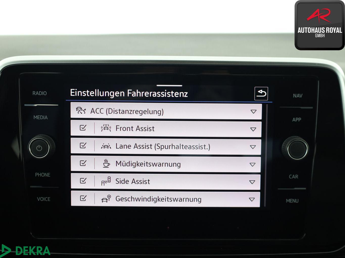 Volkswagen T-Roc 1.5 TSI R LINE KEYLESS,ACC,KAMERA,IQ-DRIVE