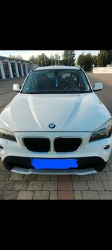 BMW X1 DRIVE 18 i - BMW X1 mit Benzin-Antrieb: Kombi