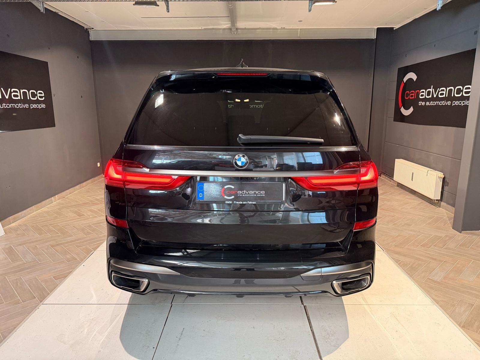 BMW X7 M50d M Sport Pro "22" B&W – 6