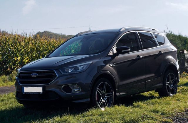 Ford Kuga ST-Line  4x4 Black&Silver TÜV ...