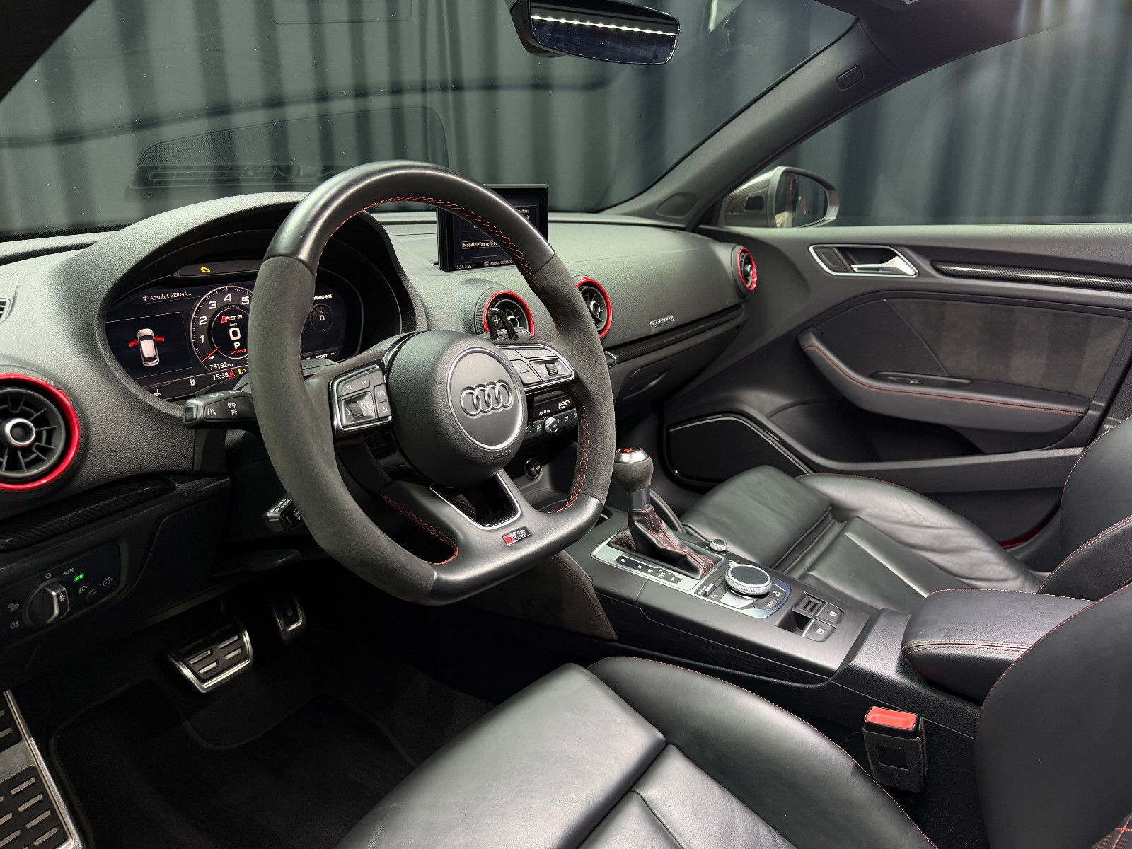 Fahrzeugabbildung Audi RS3 Sportback 2.5 TFSI|EVENTUR|BTMIRS-SITZ|B&O|