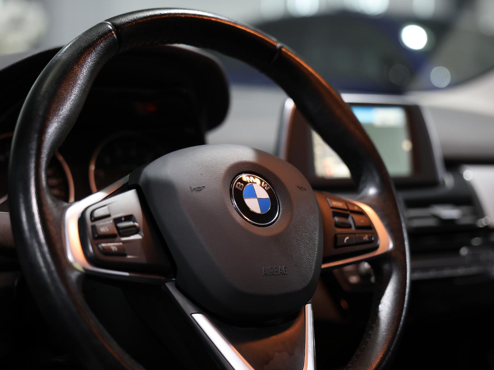 BMW 218 Gran Tourer Advantage / 7-SITZER / LED / AHK