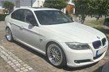 BMW E90 330i xdrive - BMW 330: 330i E90