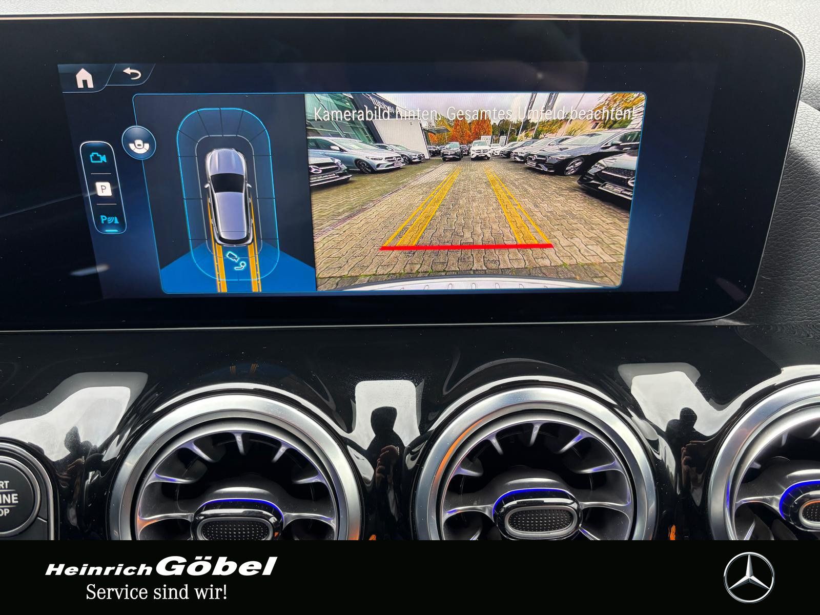 Fahrzeugabbildung Mercedes-Benz GLA 200 AMG*AHK*ADVANCED-SOUNDSYS*AMBIENTEBEL*