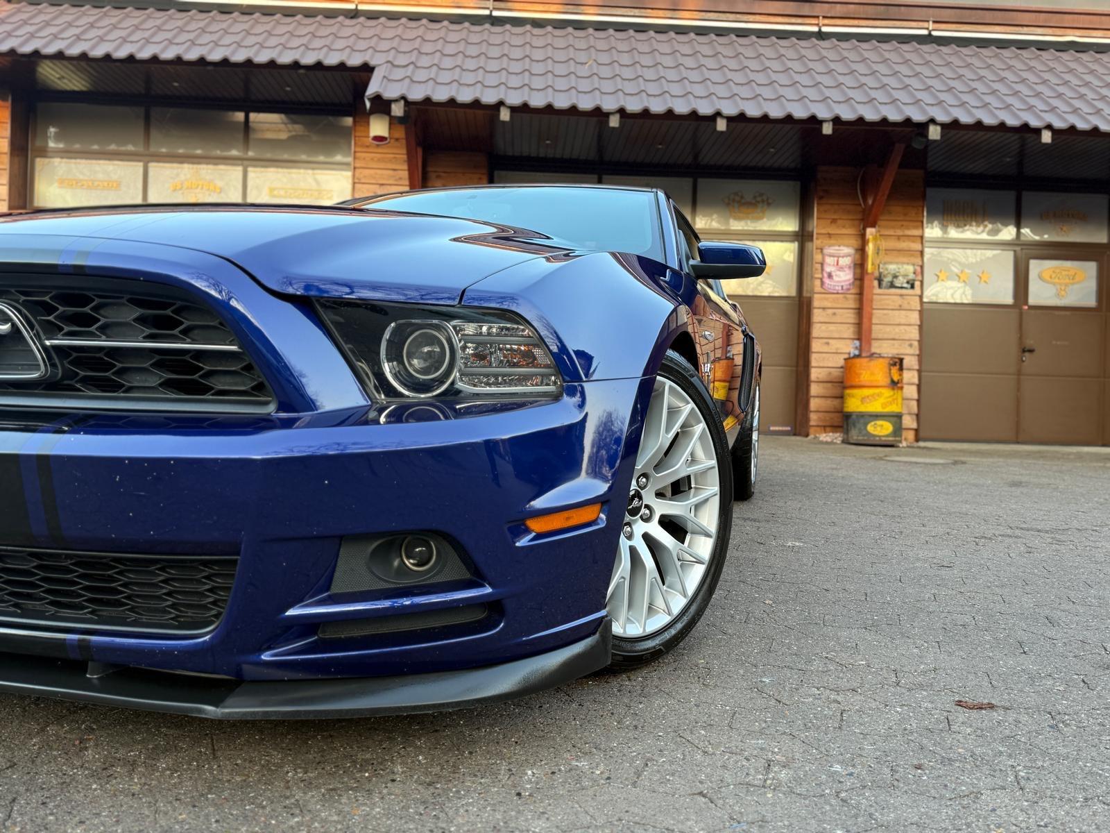 Ford PREMIUM"LEDER"TIEF"XENON"GARANTIE"SERVICE NEU"