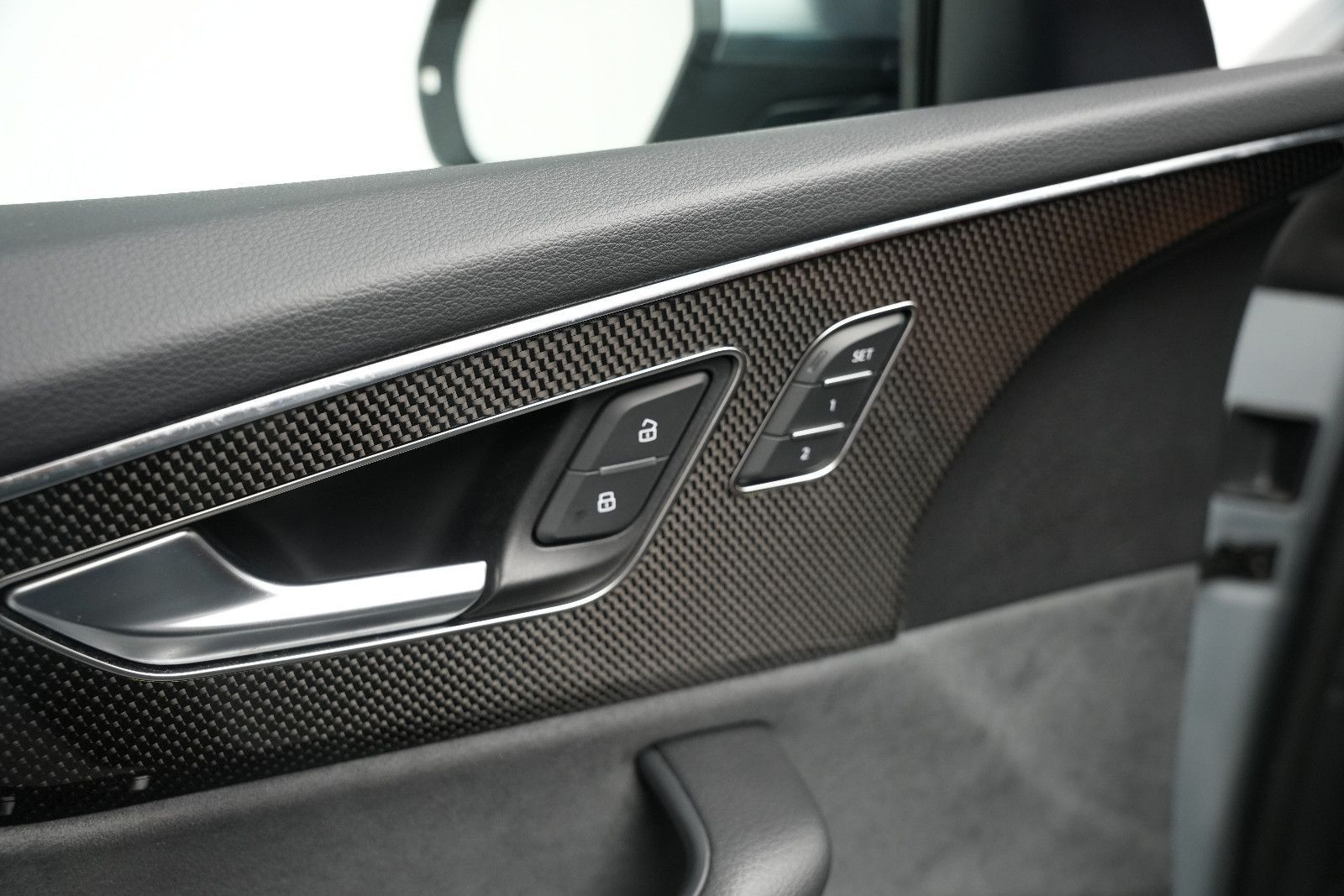 Fahrzeugabbildung Audi SQ8 4.0 TFSI quattro/EXCLUSIVE/ALCANTARA/BLACK