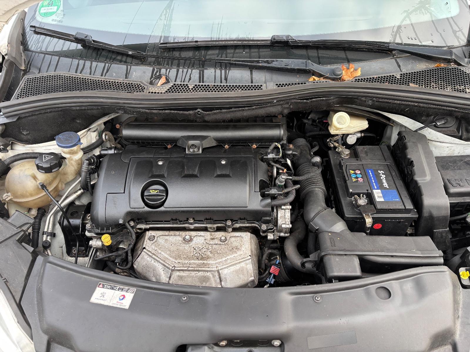 Peugeot 208 Active**KLIMA**TOUCHSCREEN**