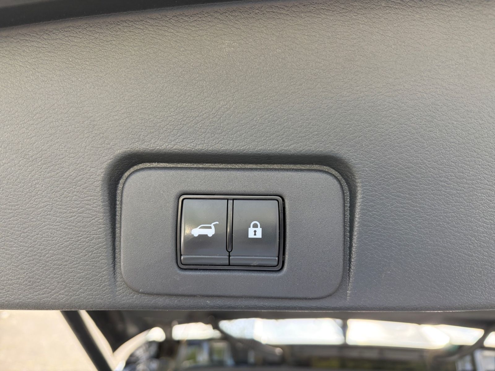 Fahrzeugabbildung Nissan X-Trail 1.5 VC-T e-Power Tekna e-4ORCE*GJR*AHK*3