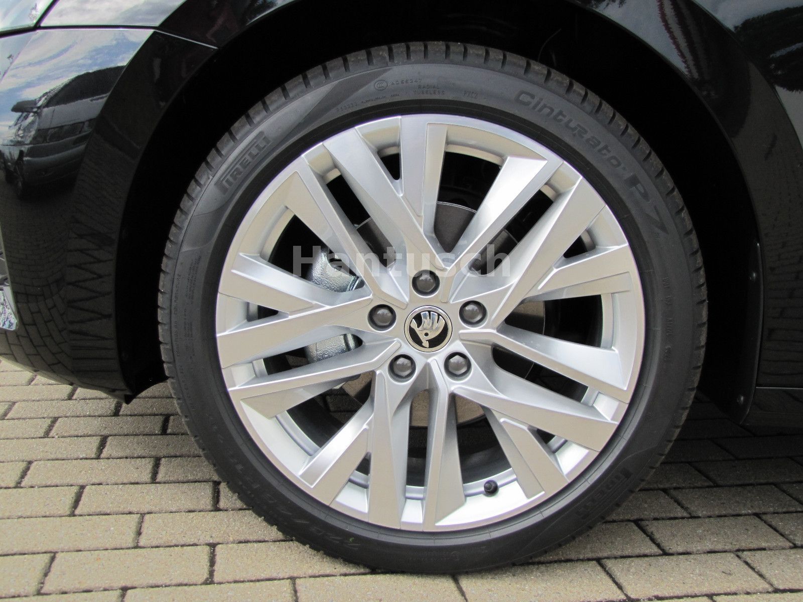 Fahrzeugabbildung SKODA Octavia Combi Exclusive 2.0 TDI 150PS 7-Gang DSG