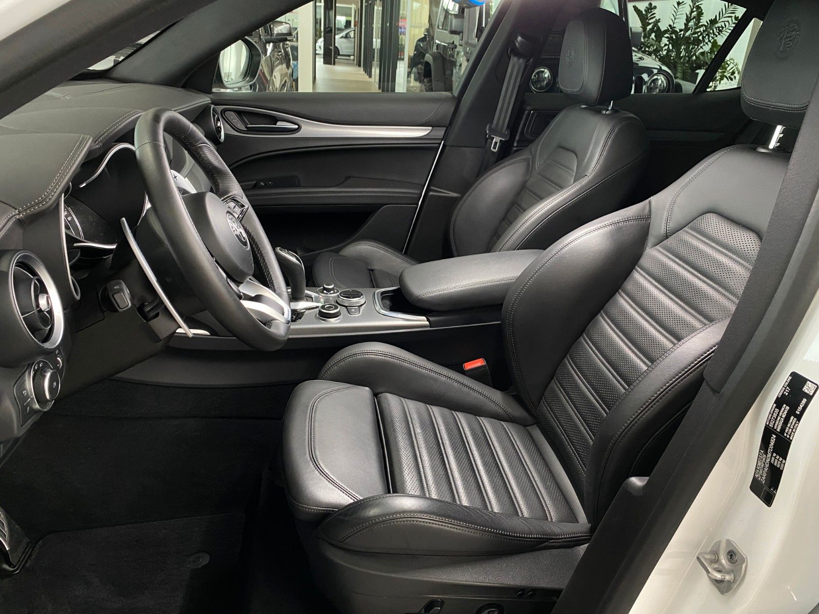 Fahrzeugabbildung Alfa Romeo Stelvio 2.0T Veloce Q4 ACC 20" Leder VOLL