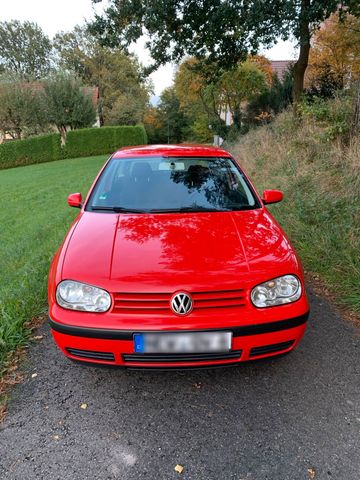 Volkswagen VW Golf 4 mit TÜV