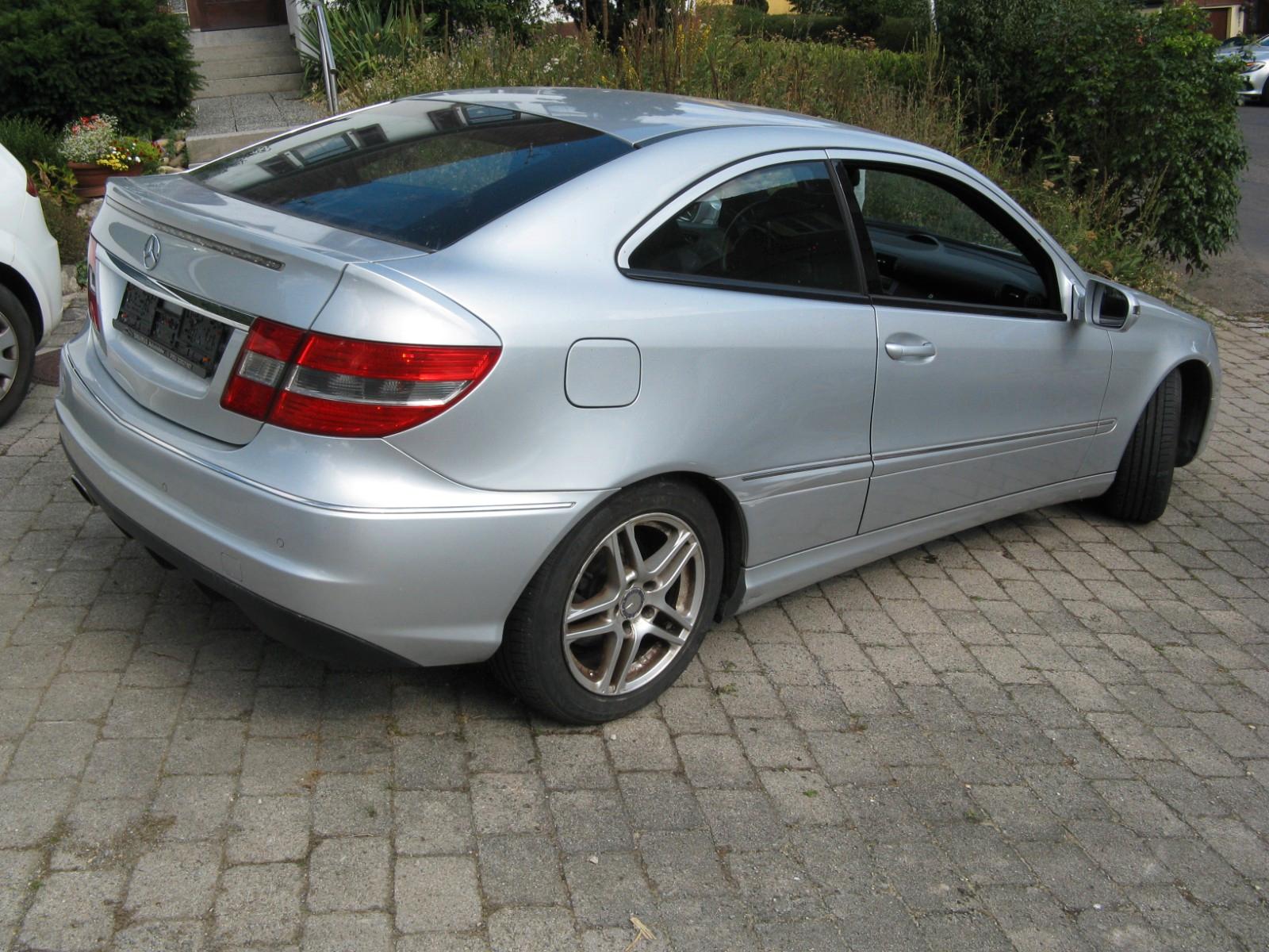 Mercedes-Benz CLC 200 Coupe,,Klima,,SHZ,,PDC..123-Km,,TÜV-Neu!