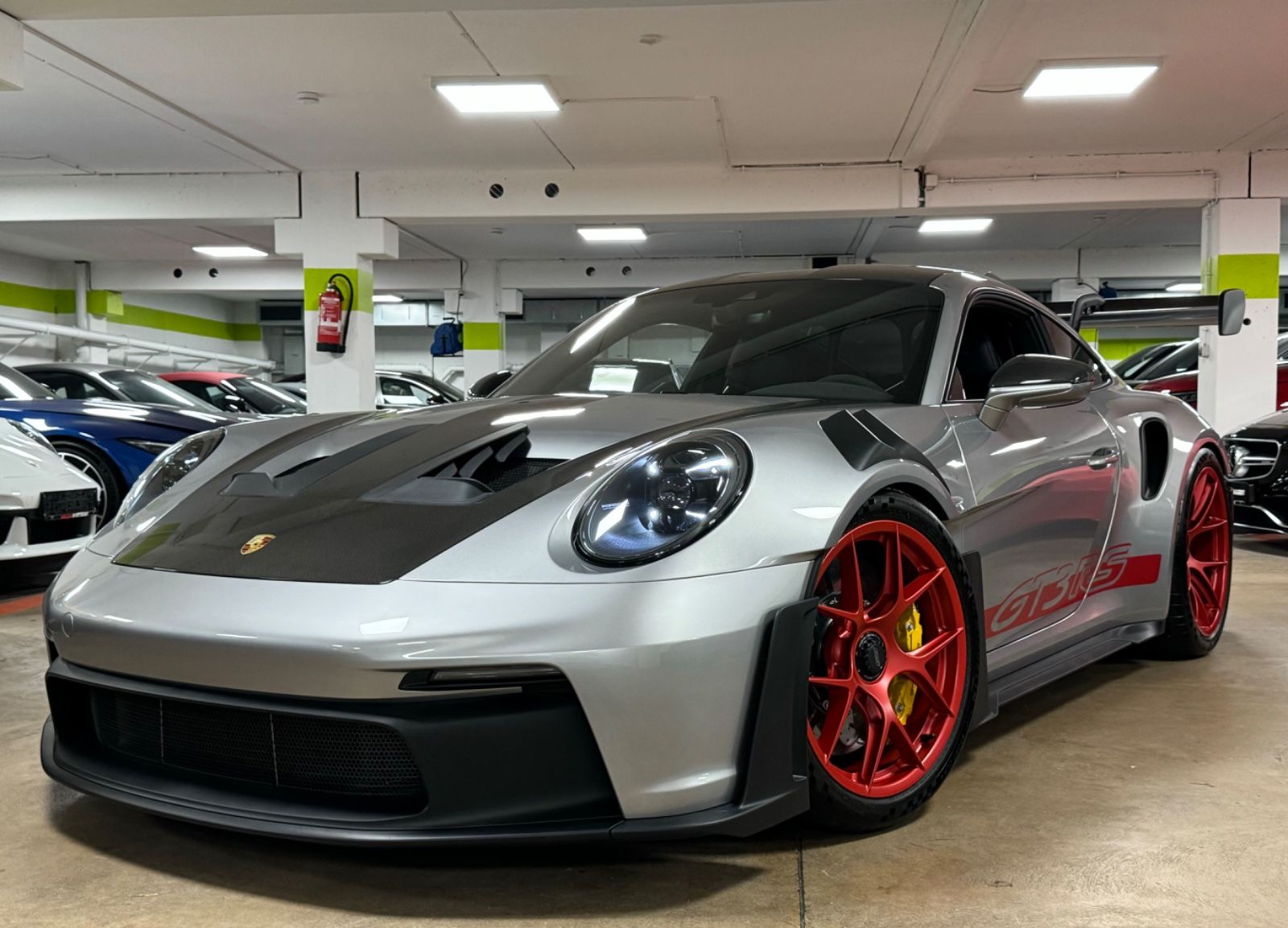 Fahrzeugabbildung Porsche 911 GT3 RS WEISSACH CARBON-KÄFIG CERAMIC 24 FULL