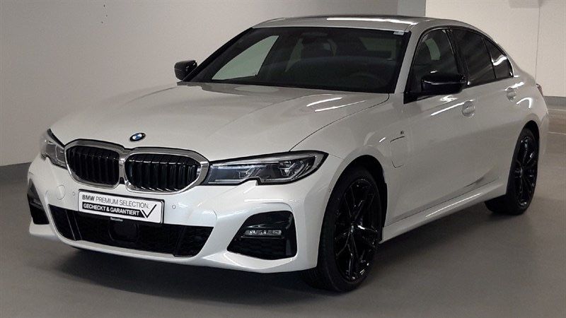 Image of BMW 330