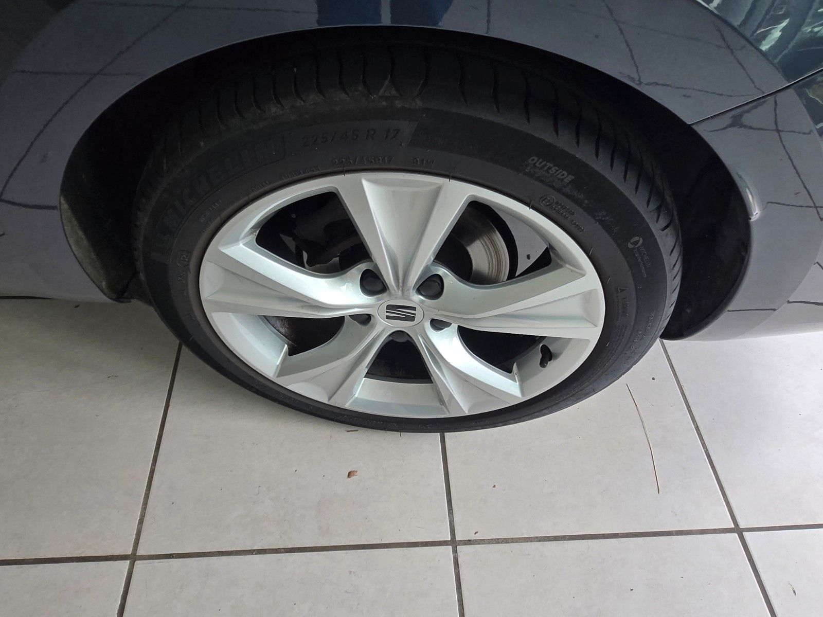 Fahrzeugabbildung SEAT Leon Sportstourer FR