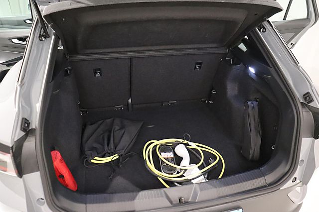 ID.4 Pro ACC NAVI Wärmep. SHZ KAMERA BT GARANTIE