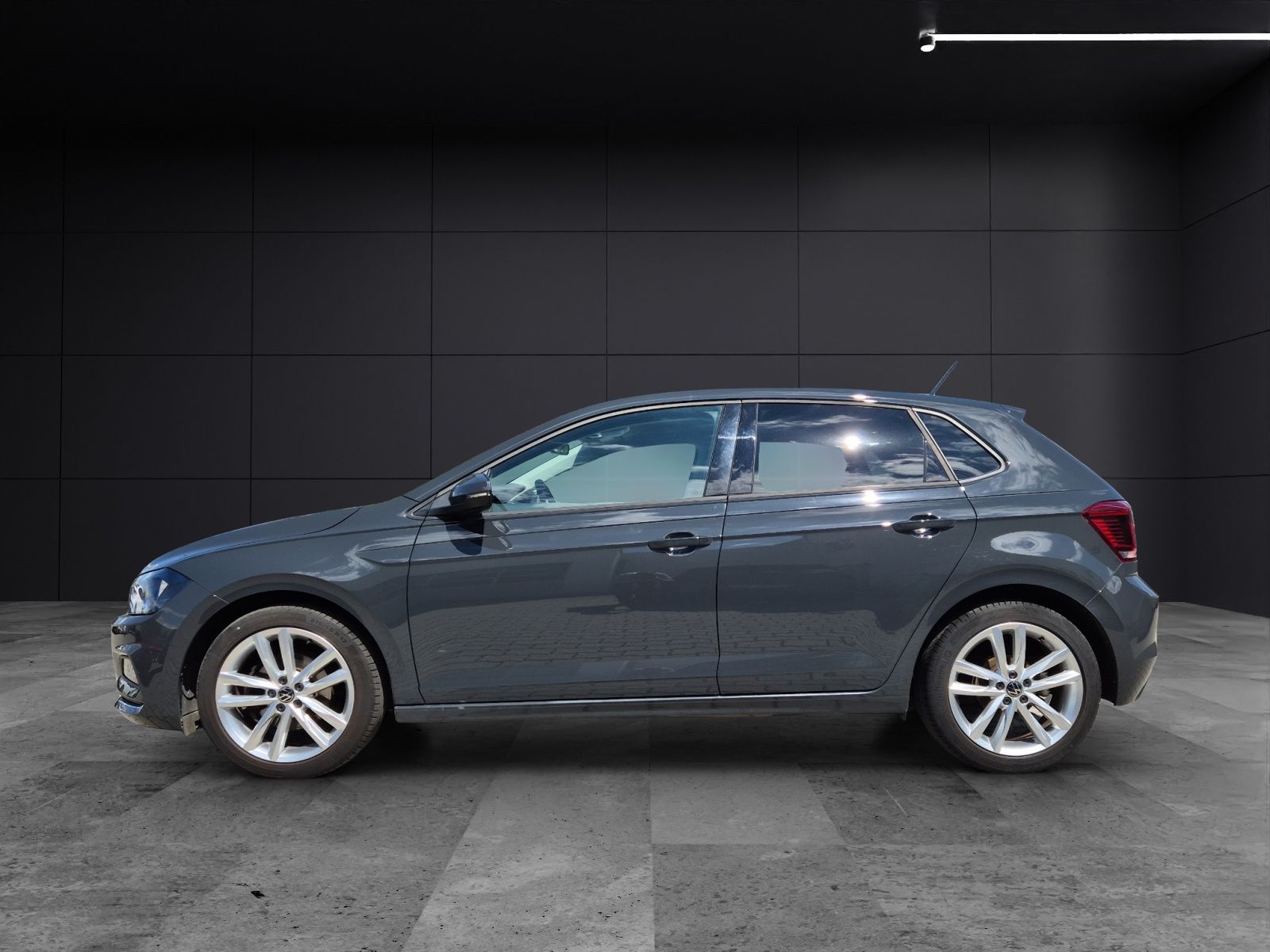 Fahrzeugabbildung Volkswagen Polo TSI Highline Navi AID RFK SH LM