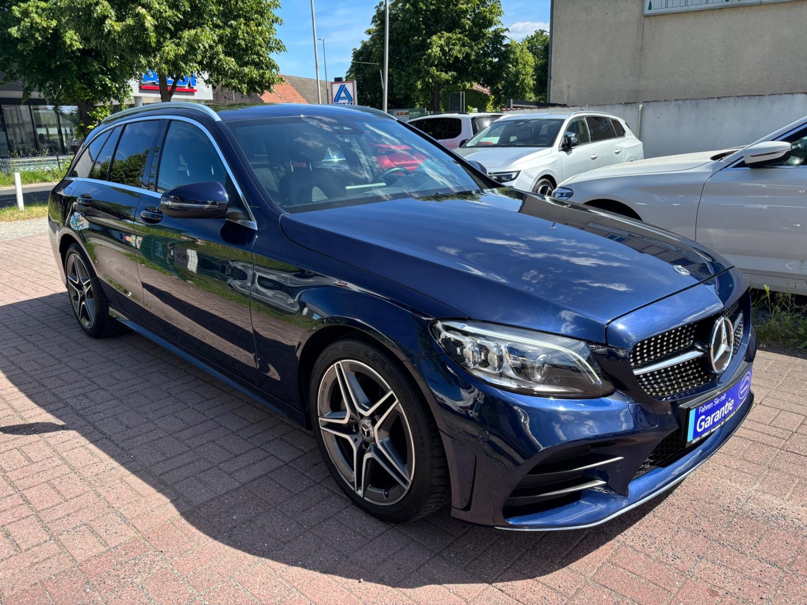 Mercedes-Benz C 220 CDI AMG LINE+AUT+LED+STDH+AHK+ALCANTARA/LE