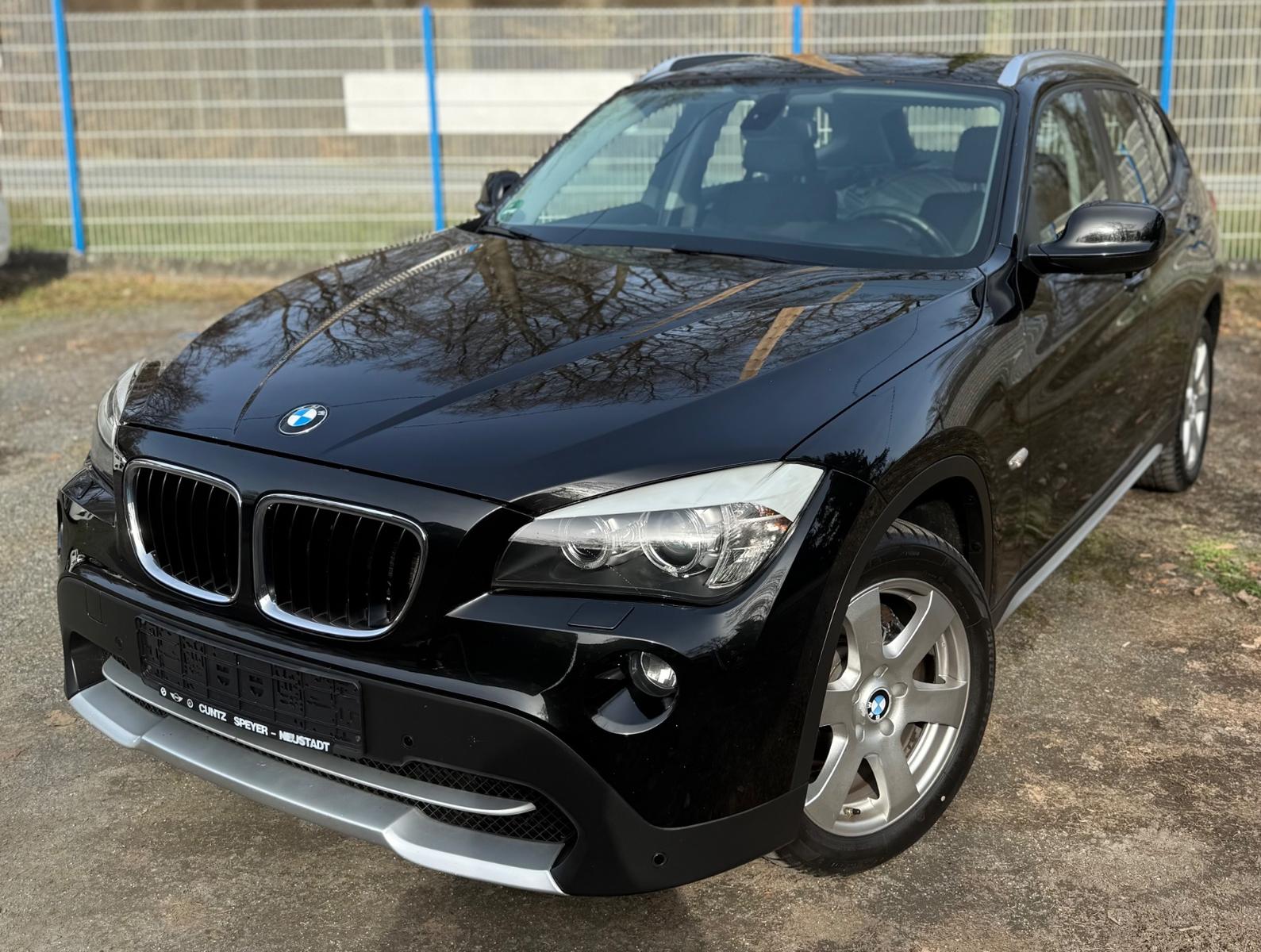 BMW X1 20 d sDrive *AHK*PDC*BI-XENON*SCHECKHEFT*