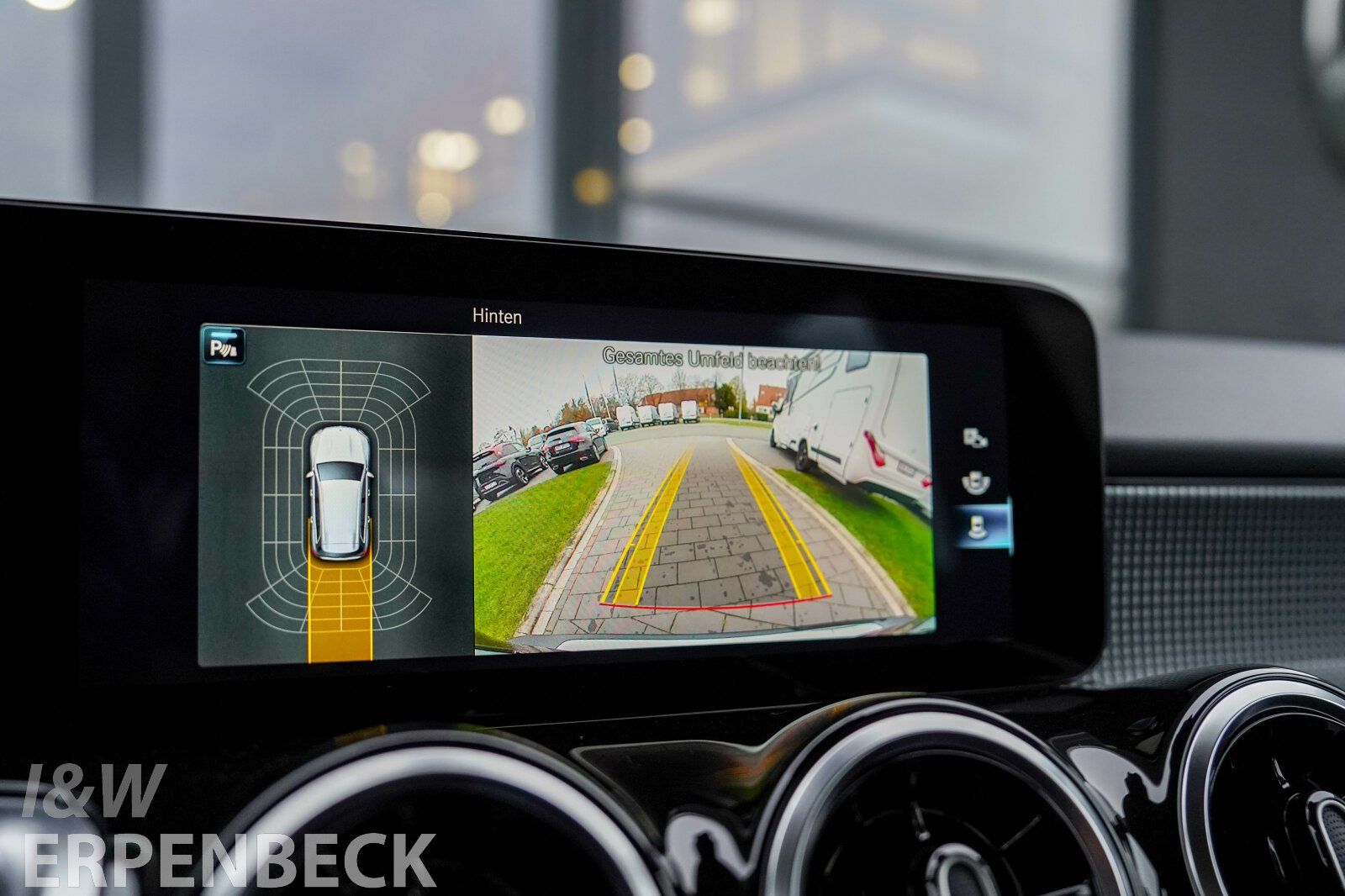 Fahrzeugabbildung Mercedes-Benz GLB 200 d Progressive Multibeam Kam EasyP Totwkl