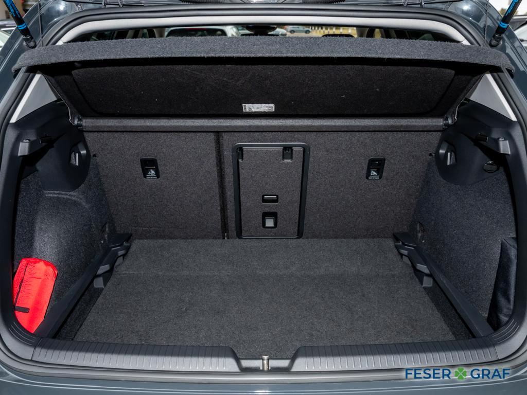 Volkswagen Golf VIII Style 1.5 eTSI ACC/NAVI/SHZ/2xPDC/LED, миниатюра 9